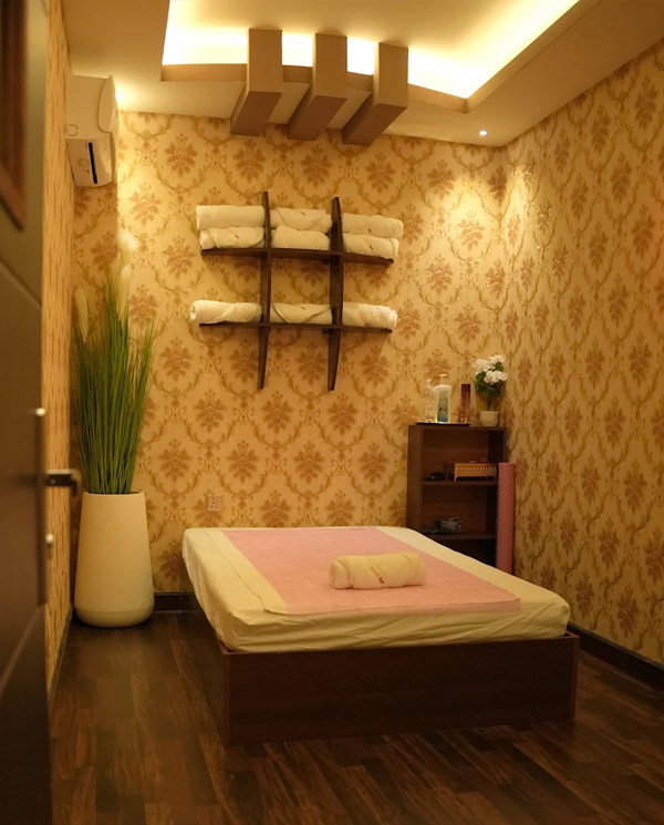 Malayali massage therapist